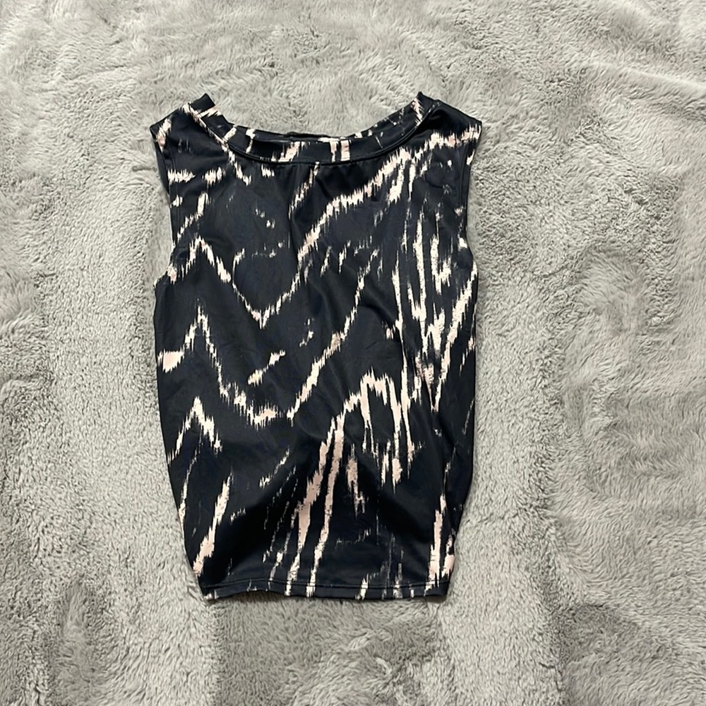 COPY - Jo&Jax tank top with open back in black and light pink tie dye